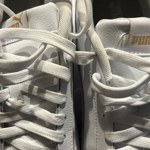 White Puma sneaker size 9